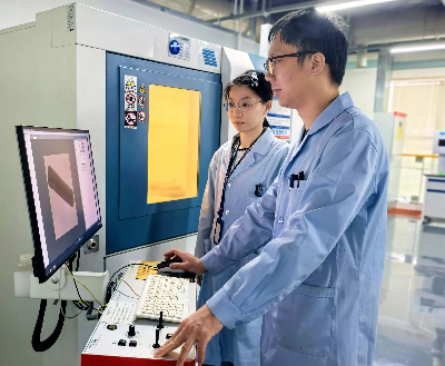 廣東省國資委推動電子專用材料研發 助力新興產業高質量發展